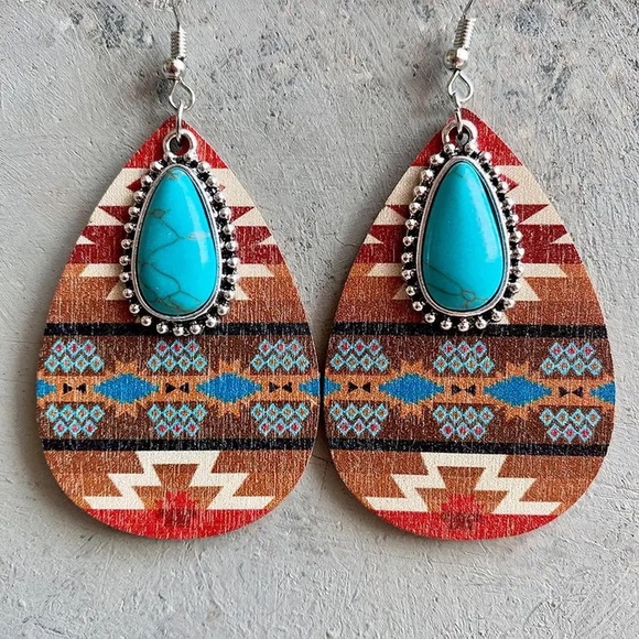 Miss Glam Co. Jewelry - Western Fashion Turquoise Earrings